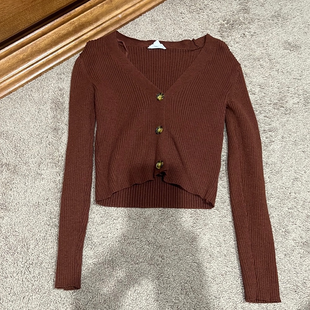 brown long sleeve sweater